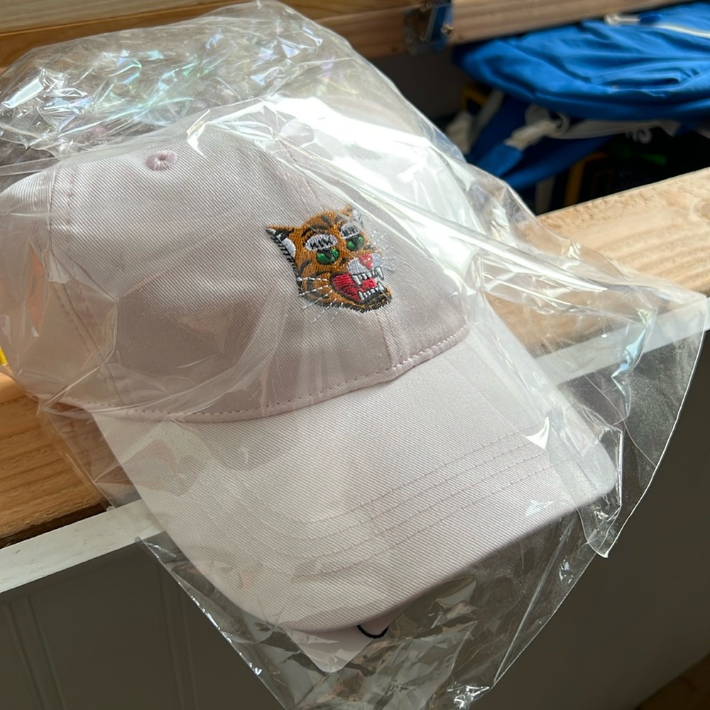 Onitsuka Tiger hat light pink